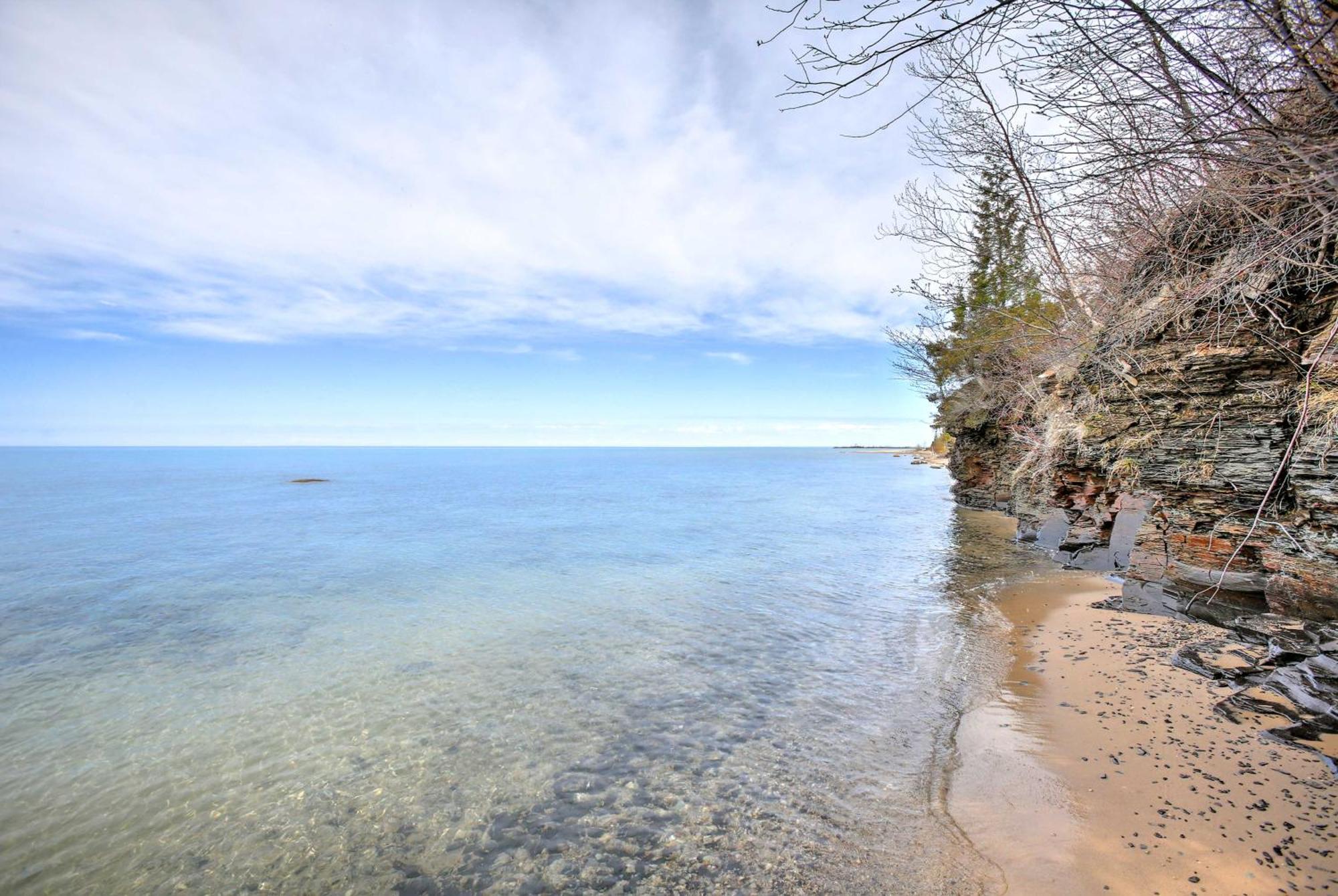 Gorgeous Charlevoix Home On Lake Michigan! Ellsworth Exterior foto
